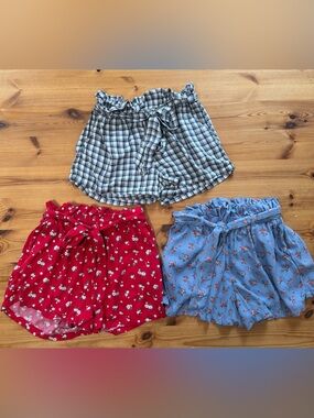 Hollister Three Paperbag Waist Shorts — Red Floral, Blue Floral,  Plaid